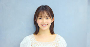 【画像】久間田琳加がかわい過ぎる！ディズニーシーでファン釘付けの美肩コーデ発表！